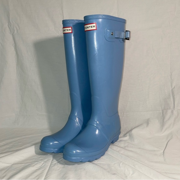 Hunter | Light Blue Rainboots - Size W6 - Picture 2 of 4